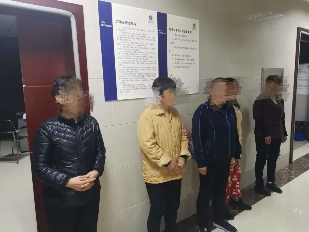大快人心！冒充反贪局局长、疯狂盗窃的这些人在富顺落网！-9.jpg