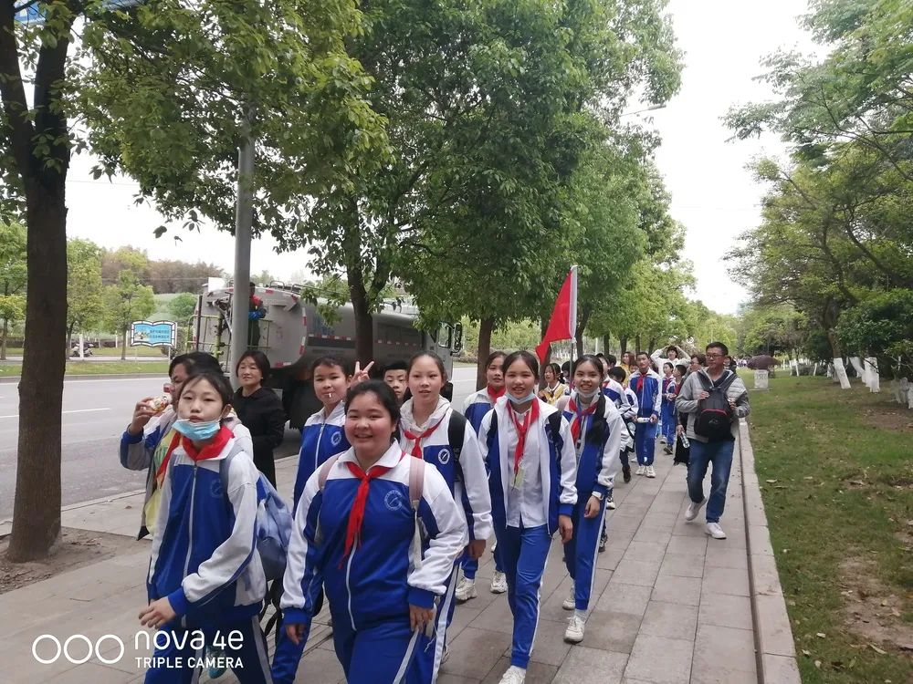 近日，富顺这个学校老师、学生集聚操场，原来是为了这件事！-11.jpg