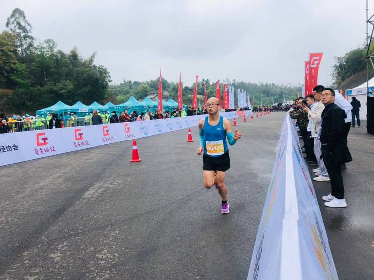 2021自贡恐龙半程马拉松开跑！你在现场吗？-11.jpg