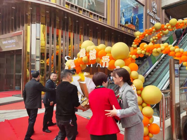 祝贺！梵希照相馆新店——在华商爱琴海蓝岸天街如约而至隆重开业-10.jpg