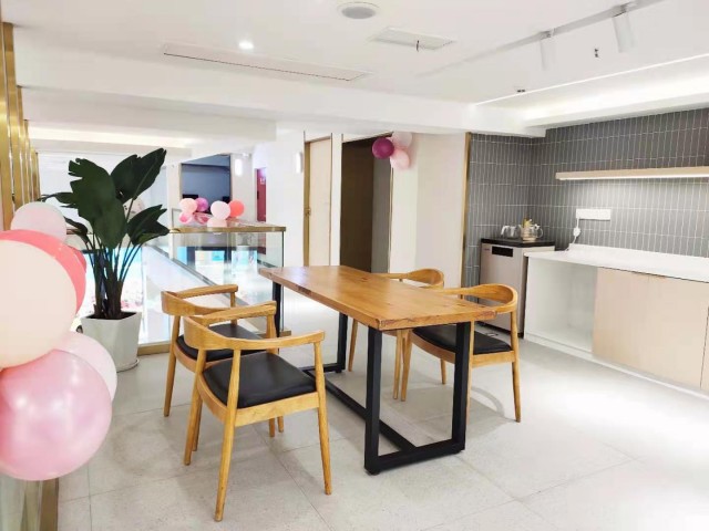 祝贺！梵希照相馆新店——在华商爱琴海蓝岸天街如约而至隆重开业-25.jpg