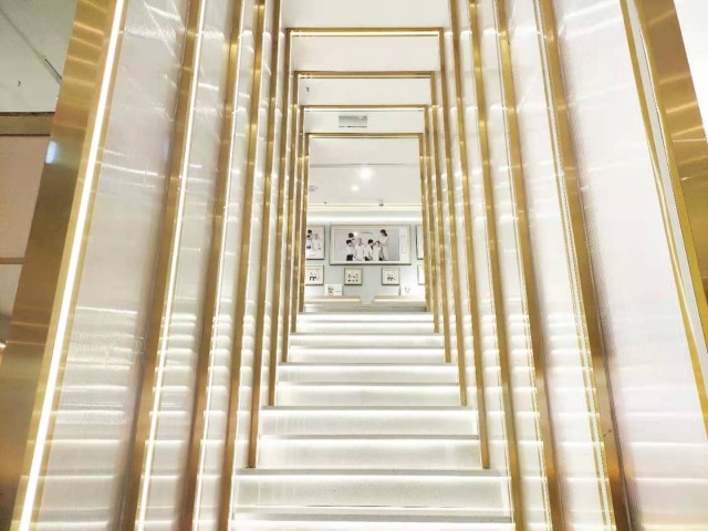 祝贺！梵希照相馆新店——在华商爱琴海蓝岸天街如约而至隆重开业-17.jpg