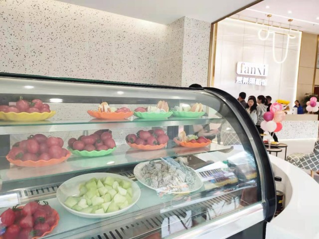 祝贺！梵希照相馆新店——在华商爱琴海蓝岸天街如约而至隆重开业-27.jpg