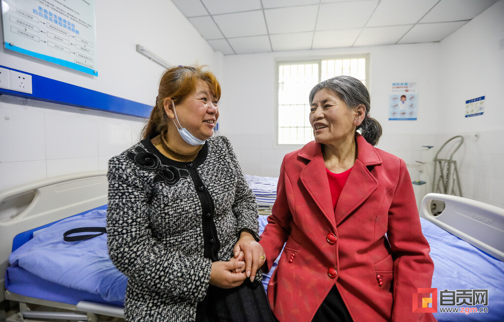 走失24年，六旬泸州姐妹自贡相见-3.jpg