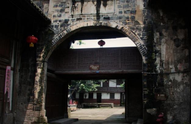 四川一古镇被“中央”点名，人称自贡“小平遥”，而且门票免费-4.jpg