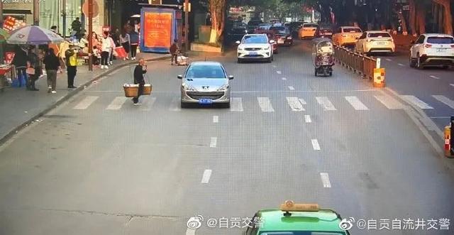 遭起！自贡这些车辆乱停乱放被曝光！快看有你的车吗？-5.jpg