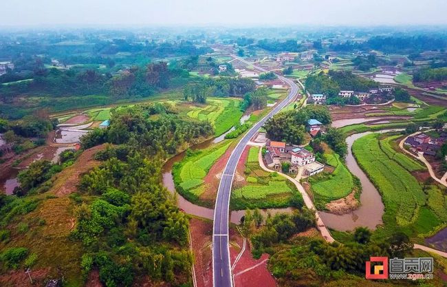 沿线居民有福了！自贡这里全面实施绕场镇道路建设-2.jpg