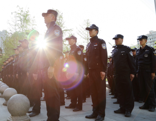 雷霆出击，自贡市公安局打击电信网络诈骗犯罪集中收网在行动！-4.jpg