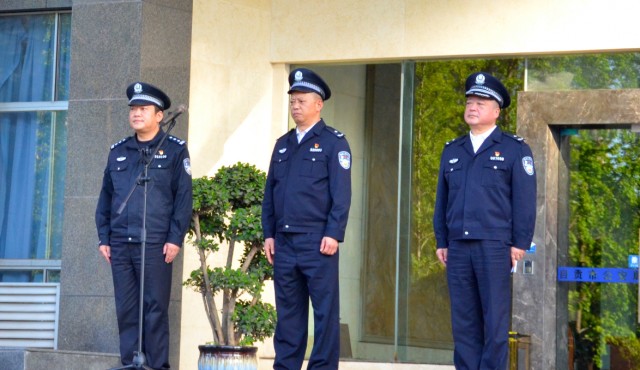 雷霆出击，自贡市公安局打击电信网络诈骗犯罪集中收网在行动！-2.jpg