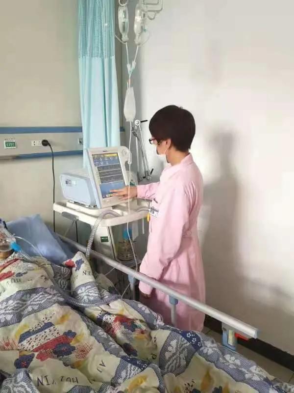 五一里的医护人员：坚守岗位 为生命保驾护航-9.jpg