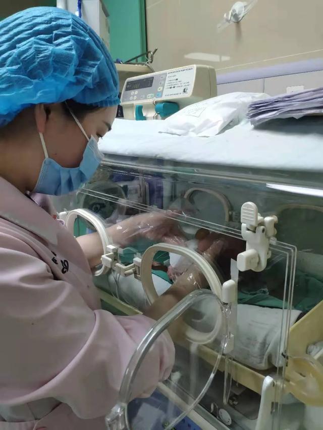 五一里的医护人员：坚守岗位 为生命保驾护航-22.jpg