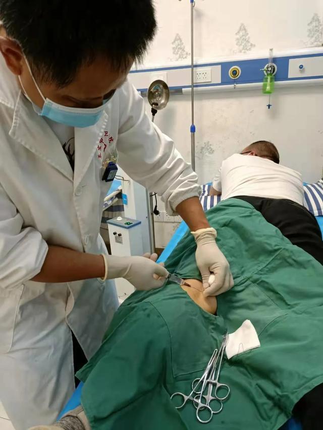 五一里的医护人员：坚守岗位 为生命保驾护航-33.jpg