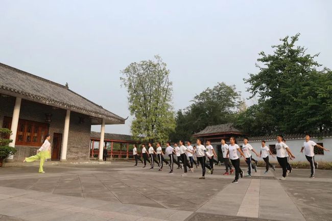 祝贺！自贡青年田怡然被授予第24届“四川青年五四奖章”-9.jpg