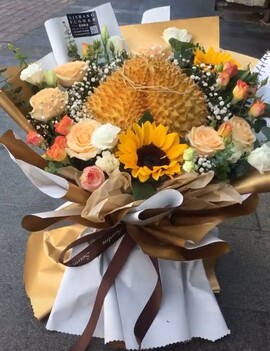 如果没有香香的鲜花 那么来个臭的我也不会嫌弃的-1.jpg