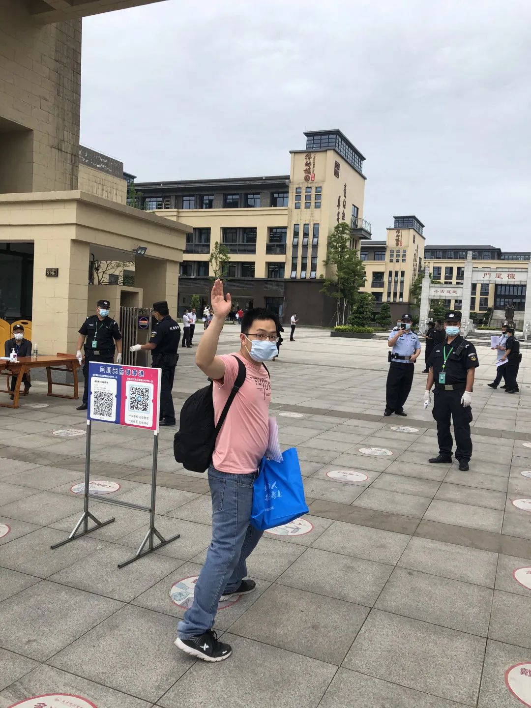 情况紧急！富顺交警紧急救援......-19.jpg