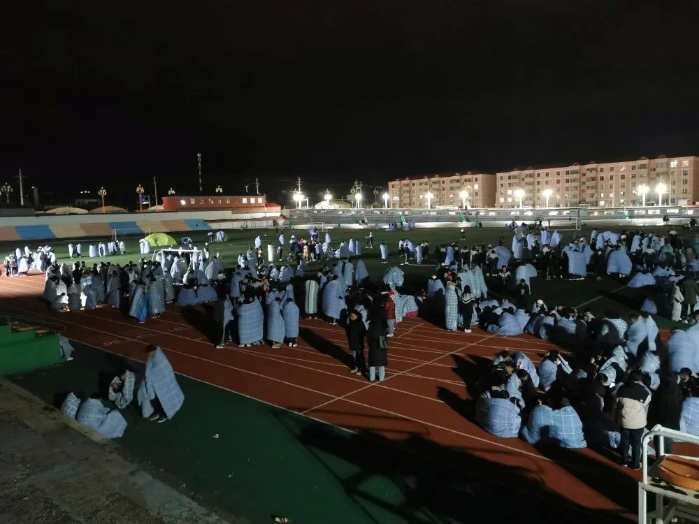 深夜突发！青海7.4级地震！-2.jpeg