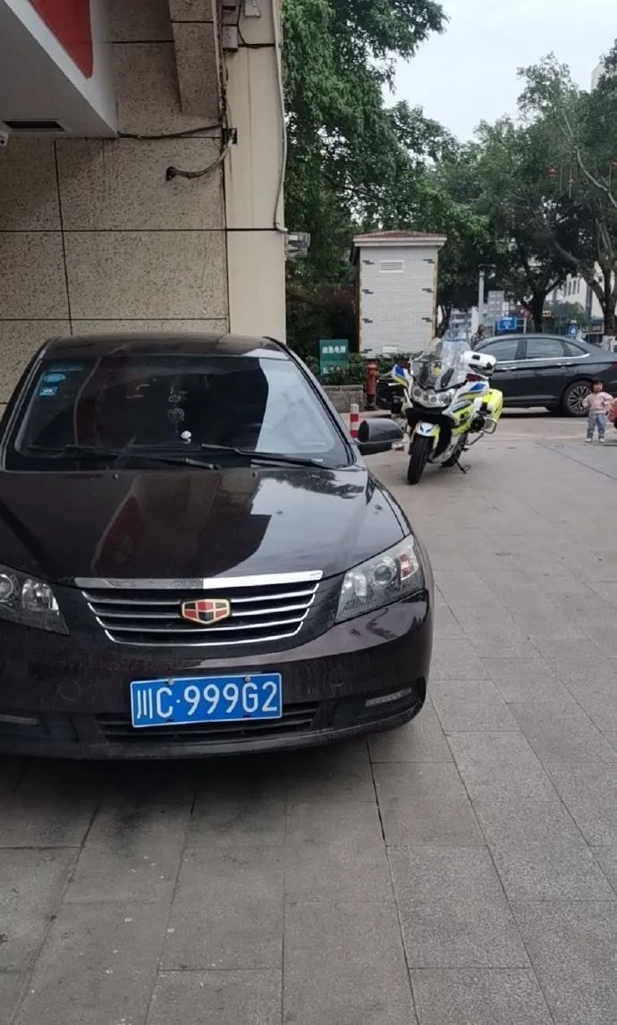 遭起！自贡这些车辆乱停乱放被曝光！快看有你的车吗？-3.jpg