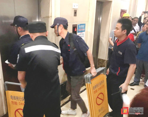 让群众安心乘梯 自贡部署专项整治行动守护电梯安全-3.jpg
