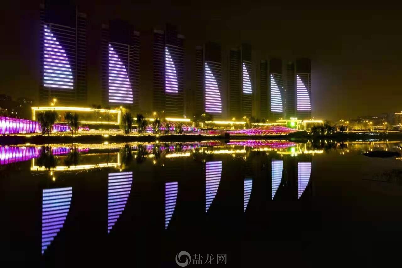 楼盘夜景瞧过没? 给你不一样的视觉感受-1.jpg