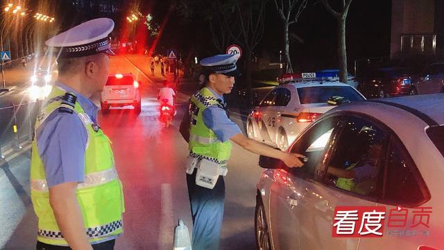 沿滩交警：“亮剑守护”三天查处263起交通违法-1.jpg