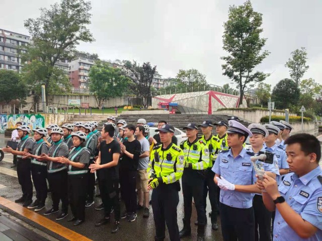 警企联合打造“零酒驾街区”助力消除交通安全隐患-5.jpg