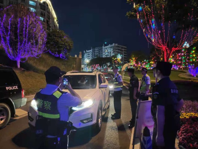 警企联合打造“零酒驾街区”助力消除交通安全隐患-11.jpg