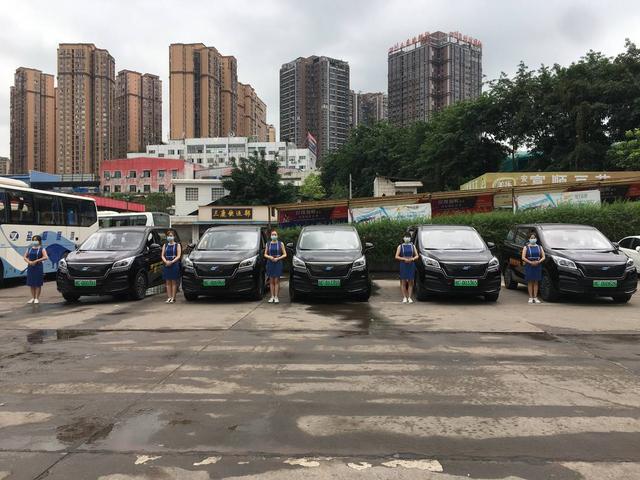 自贡开通“高铁直通车” 满足市区及荣县富顺旅客乘坐高铁需求-1.jpg
