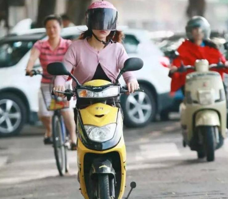 【速看】在富顺怎么给电动摩托车上户？操作指南来了...-2.jpg
