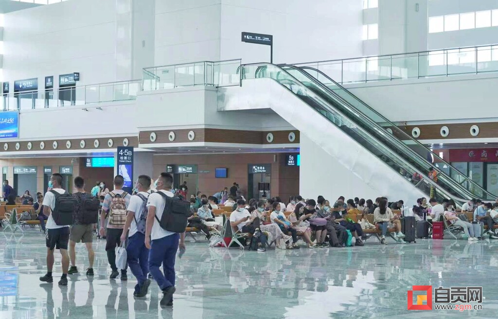 可出行可打卡！高铁自贡站人气爆棚-6.jpg