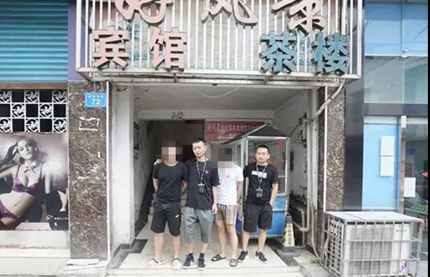 富顺捣毁一非法窝点，10人被抓！-3.jpg