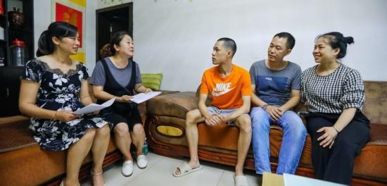 正能量！自贡一18岁高中生勇救落水男子-1.jpg