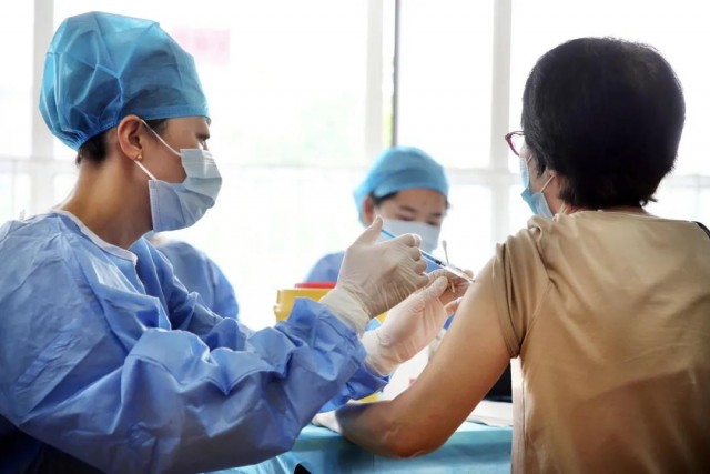 不接种新冠疫苗不能出行？国家卫健委回应-1.jpg