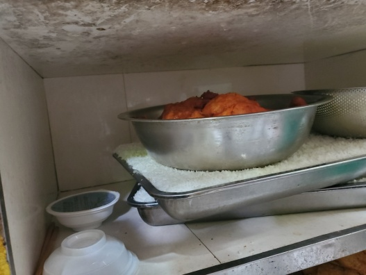 “周三查餐厅”：执法人员带你探寻“网红外卖餐厅”的真容-8.jpg