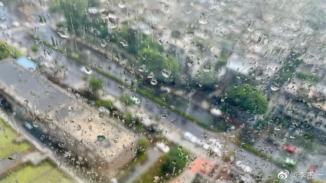 暴雨来了！四川如何迎战汛期“下半场” | 微访谈-1.jpeg