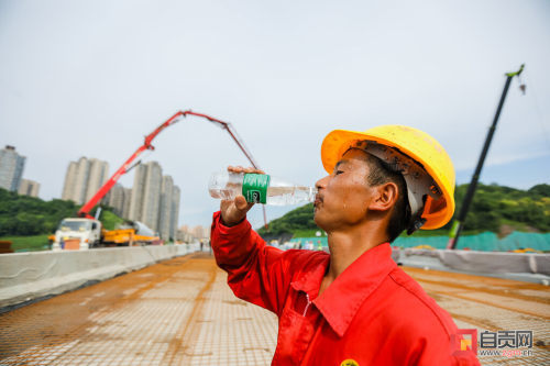 “趁热打铁”忙修路 国道G348丹桂互通立交项目建设与时间赛跑-5.jpg