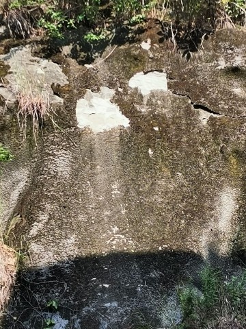 小区过道随时有石块掉落，老百姓安全谁来保障-2.jpg