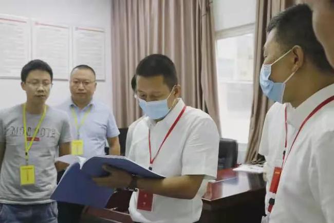 新任自贡市委常委、市纪委书记高展到机关各室（部）调研-3.jpg