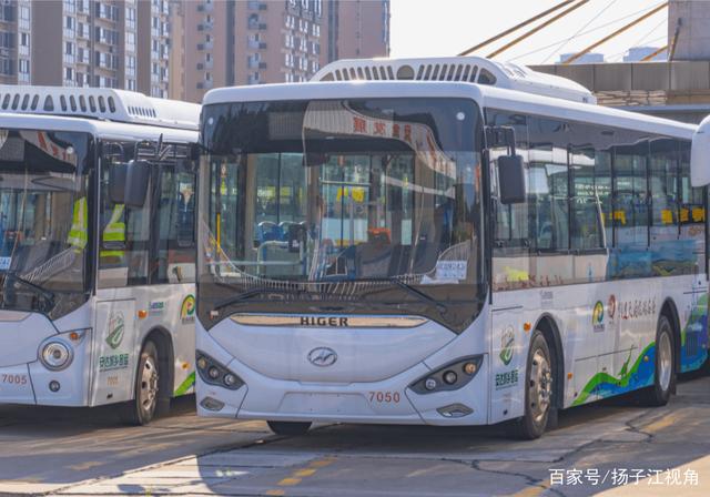 畅行城乡 苏州金龙助跑自贡安达客运加速度-5.jpg