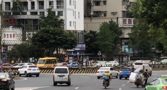 希望自贡这个地方增设红绿灯？官方回复来了！-1.jpg