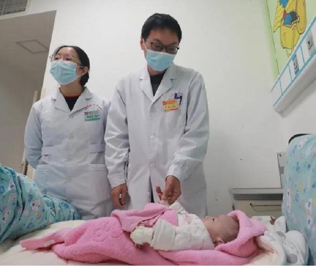 自贡一医院成功为一出生33天婴儿完成幽门环肌切开手术-3.jpg