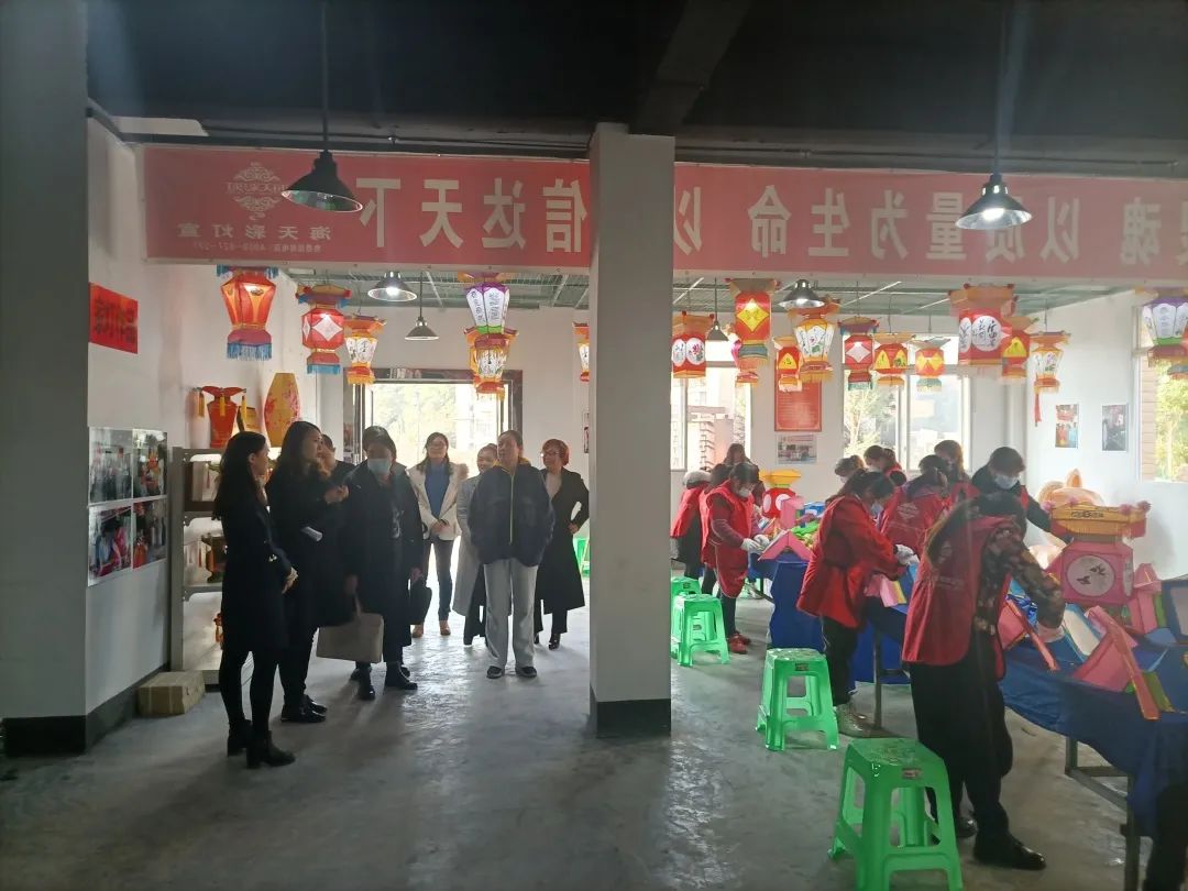 自贡市妇联圆满完成省妇联对“两癌”和“省级妇女居家灵活就业基地”项目绩效评价现...-2.jpg