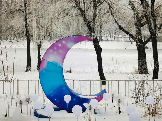 冰天雪地上的自贡彩灯展-13.jpg