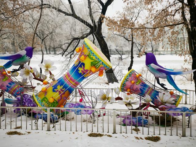冰天雪地上的自贡彩灯展-14.jpg