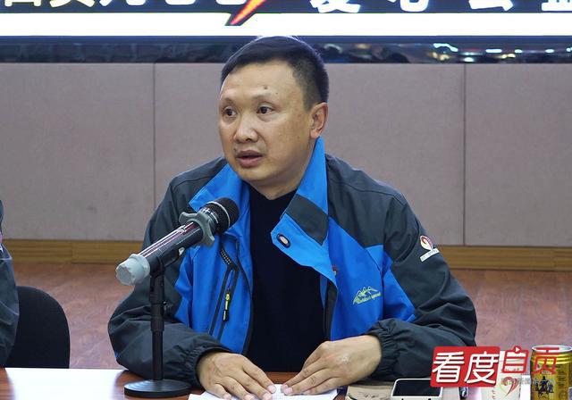 致敬志愿者 用行动点亮人心-4.jpg