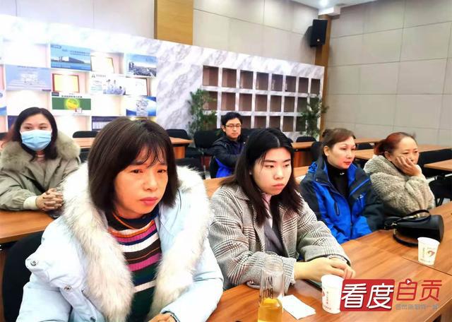 致敬志愿者 用行动点亮人心-6.jpg