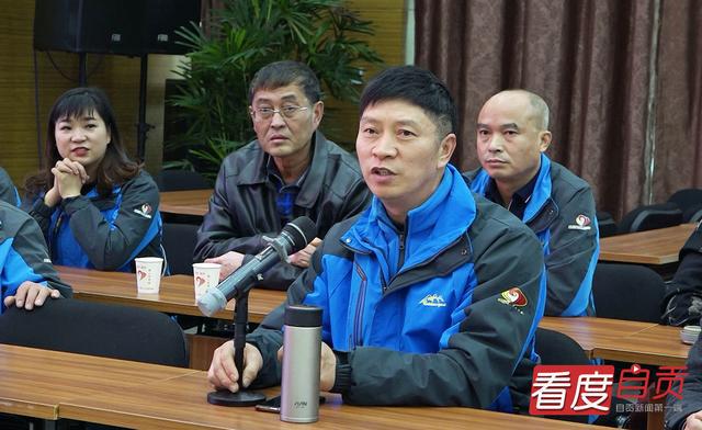 致敬志愿者 用行动点亮人心-18.jpg