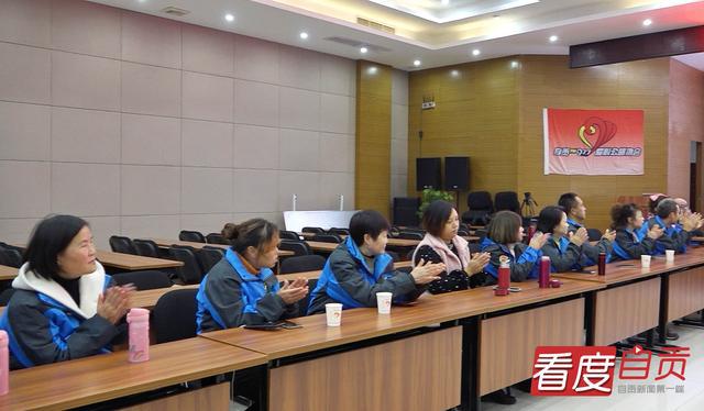 致敬志愿者 用行动点亮人心-22.jpg