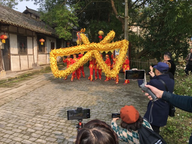 百城行｜巴蜀文旅“百城行”走进四川自贡贡井：打卡古盐场非遗体验“飞天贡井”-7.jpg