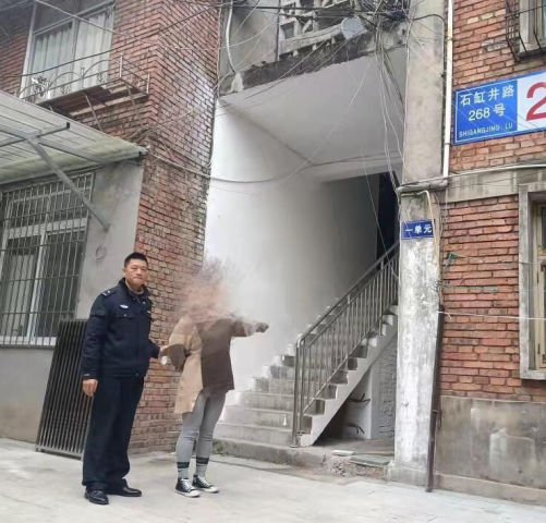 自贡一女子招待好友家中休息，不料却是“引狼入室”-1.jpg