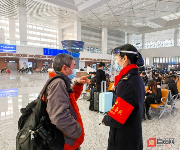 春运第一天 自贡列车密度创新高 每日开行26趟-2.jpg